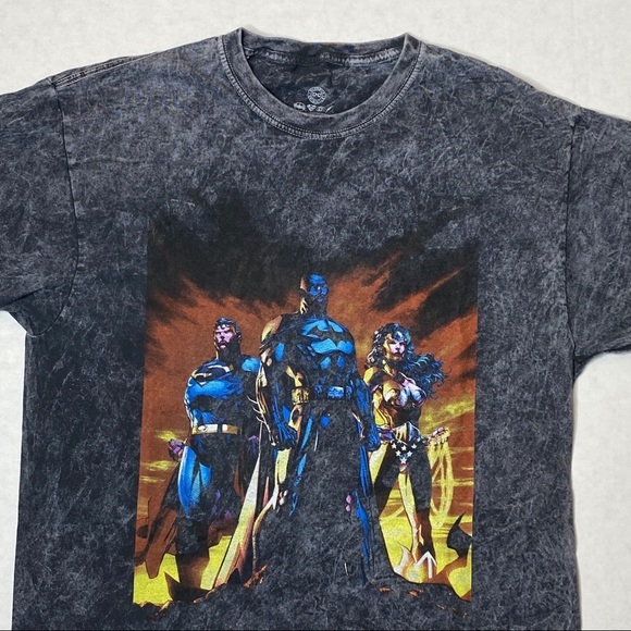 DC Comic Superman Batman and Wonder Women T-Shirt - Picture 2 of 4